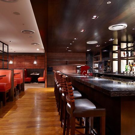 Ambassador Hotel Hsinchu Exteriör bild The bar at the restaurant