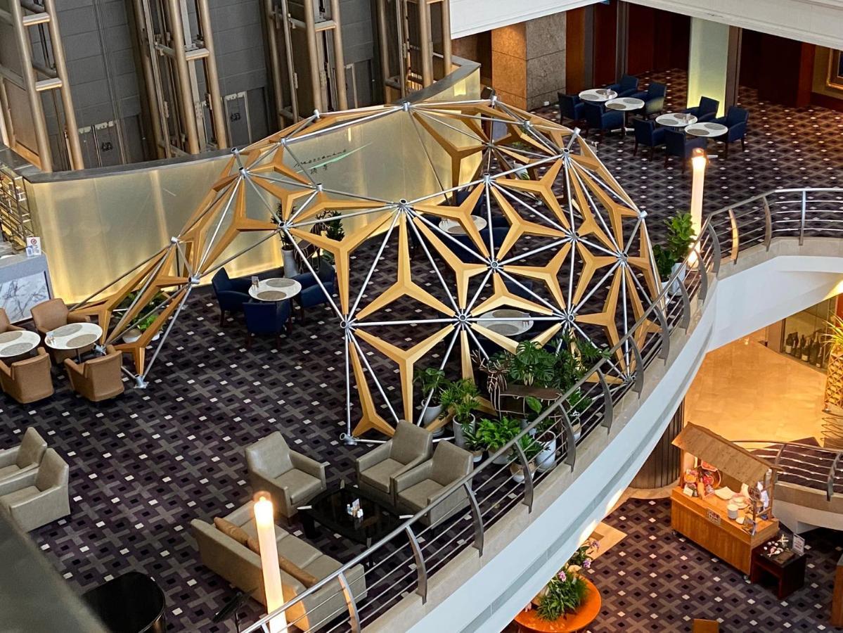 Ambassador Hotel Hsinchu Exteriör bild The Star Lounge at Sydney Airport