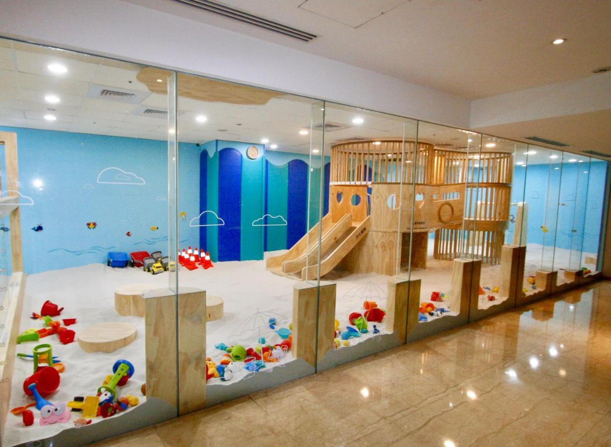 Ambassador Hotel Hsinchu Exteriör bild The Children's Museum of Oakville